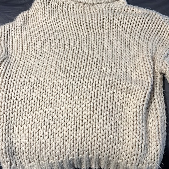Caitlin Covington Chunky turtle neck sweater - Picture 4 of 6